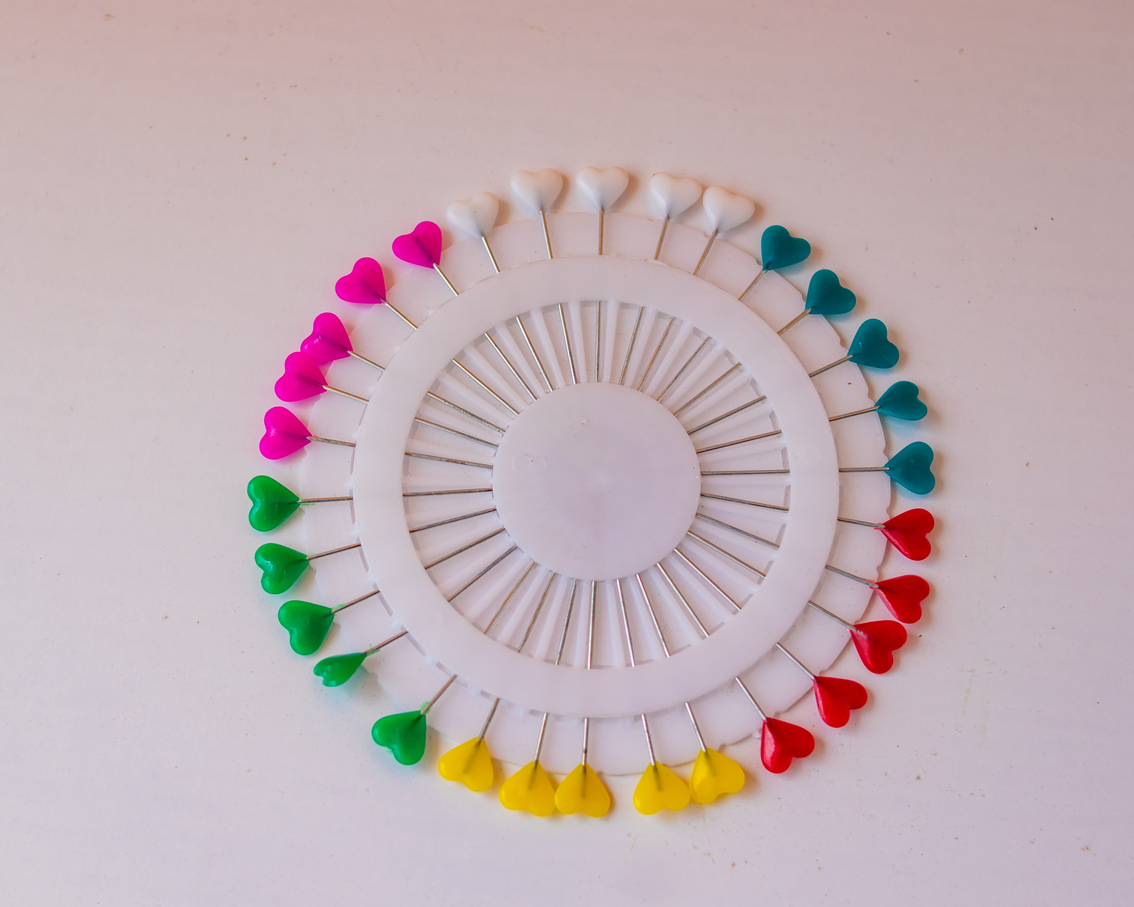 Cloth pins multiple colors