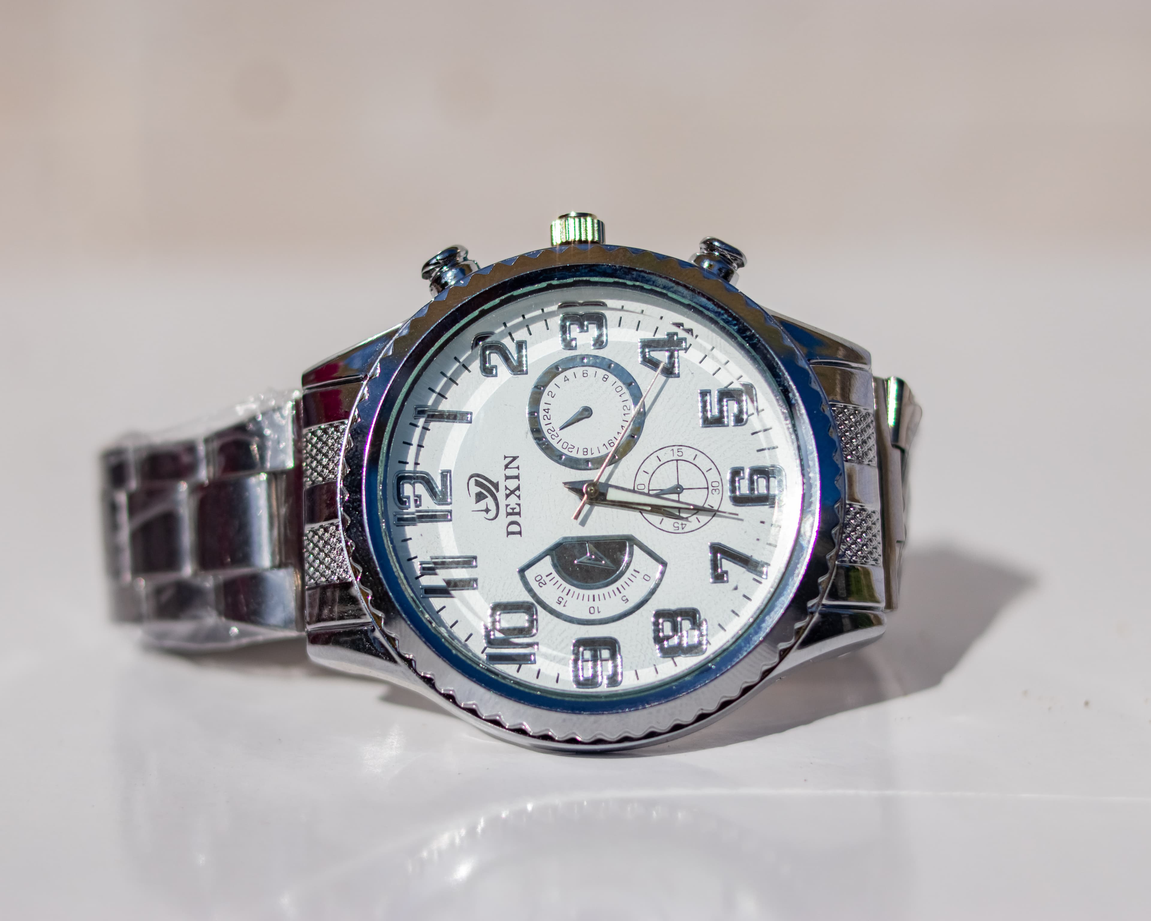 Stylish silvery men wristwatch