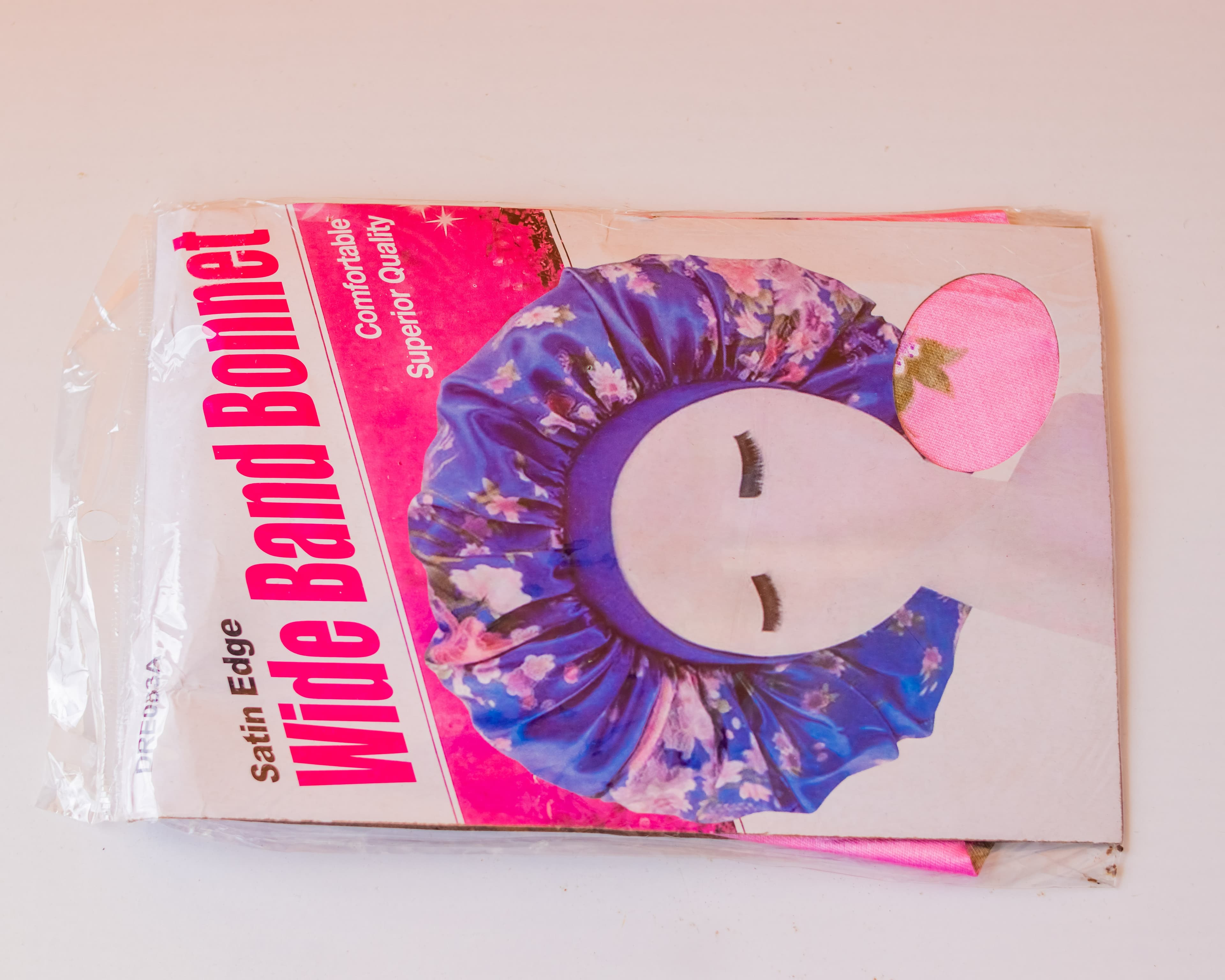 Wide band breathable bonnets