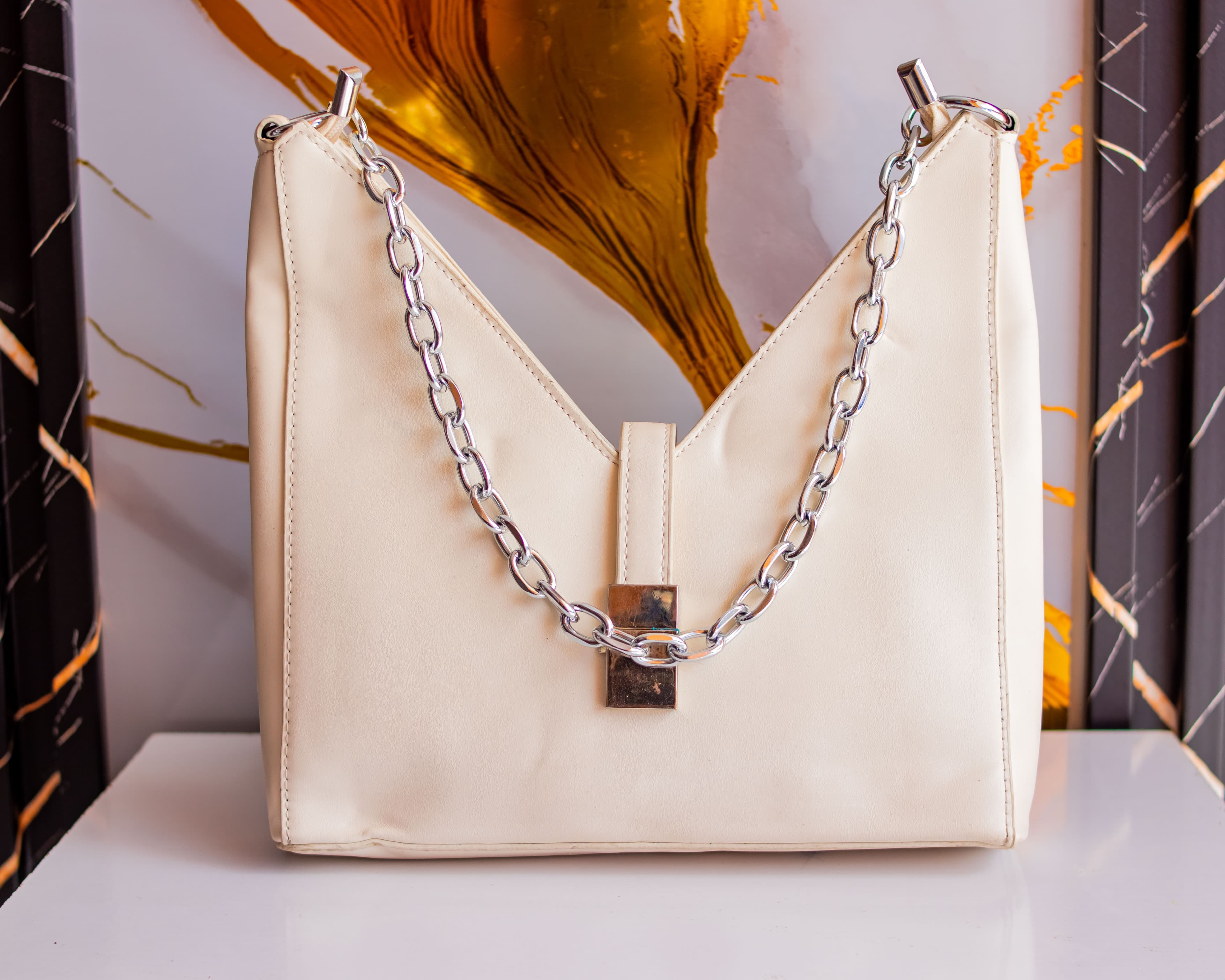 White elegant shoulder bag