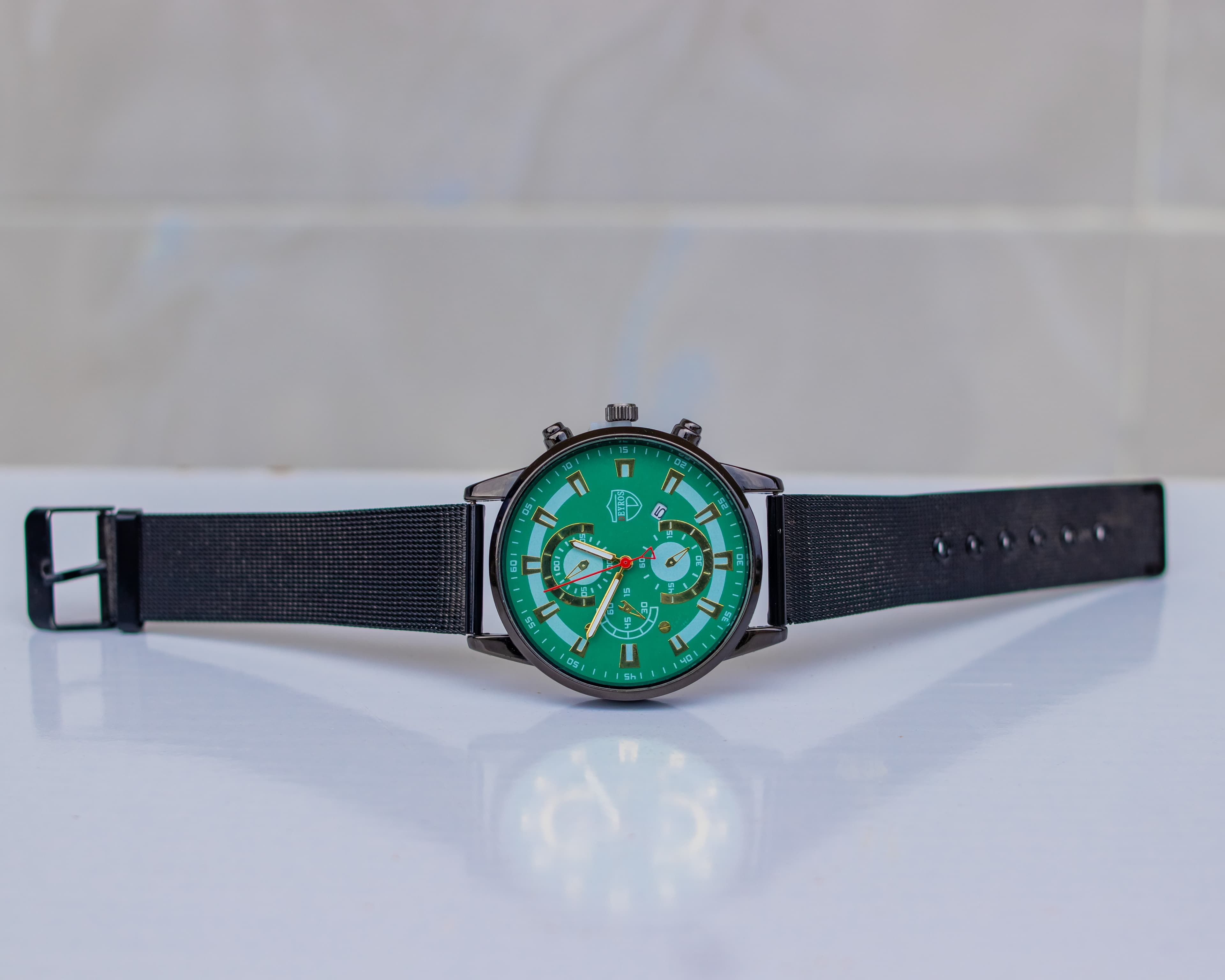 Modern wristwatch